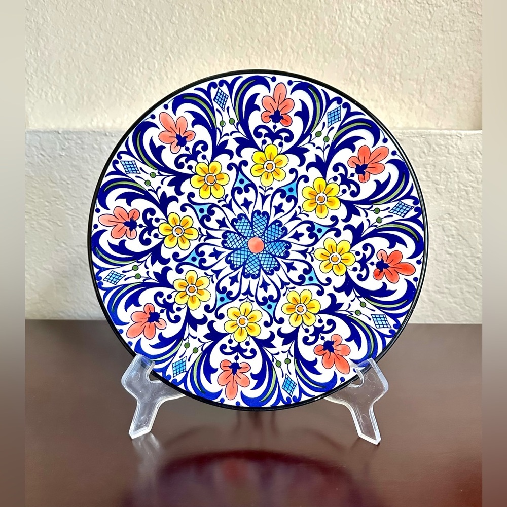 Ceramcor-Spain Hand Painted Ceramic Plate Decorative Wall Art with Floral Design